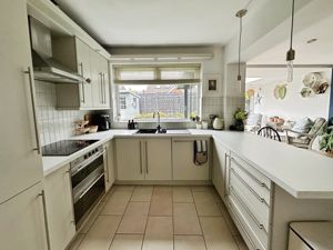 Kitchen- click for photo gallery
